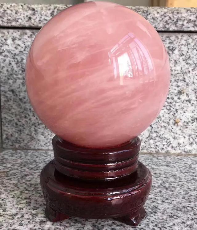 天然水晶的实用性和收藏性