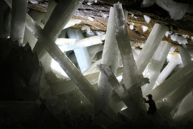 你燥（知道）天然水晶，人工水晶，合成水晶的区别吗
