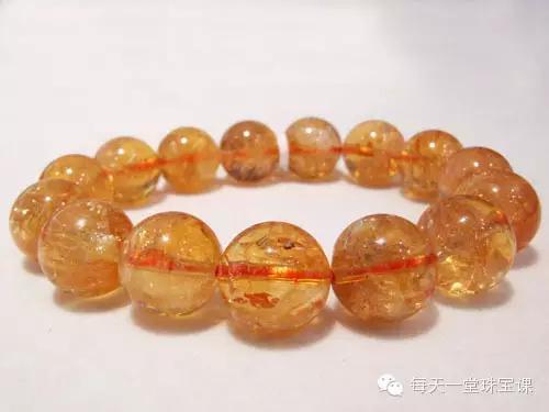 最热门！黄水晶、绿幽灵、钛晶，招财功效大PK
